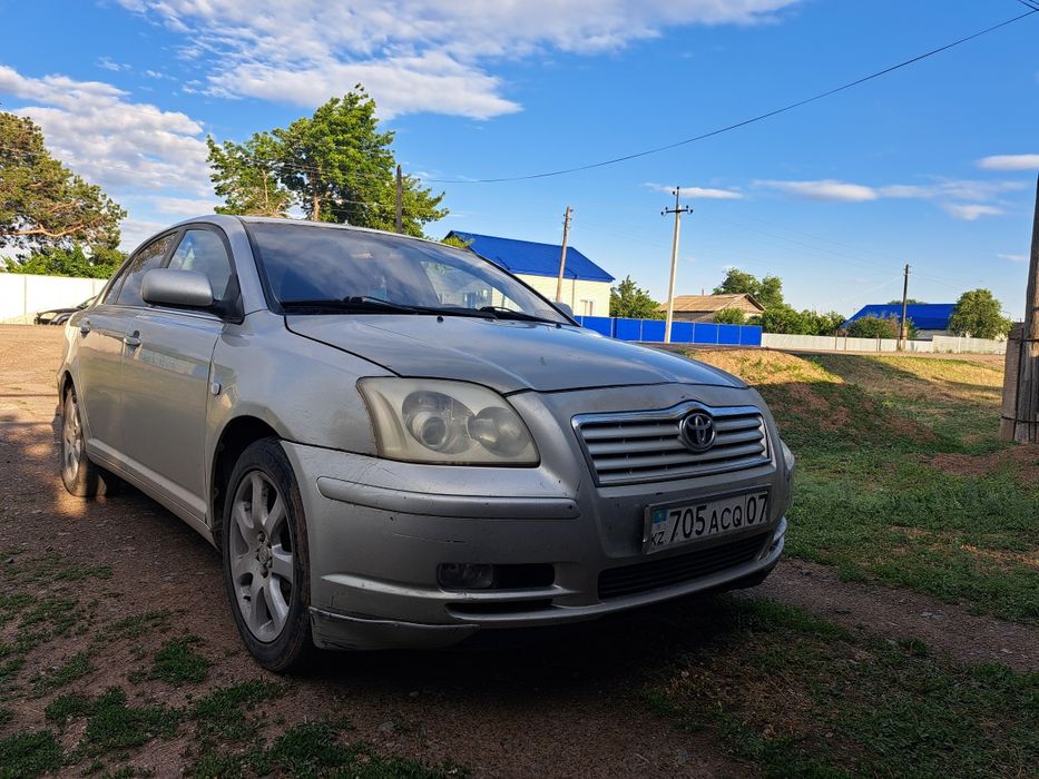 Тойота авенсис..
