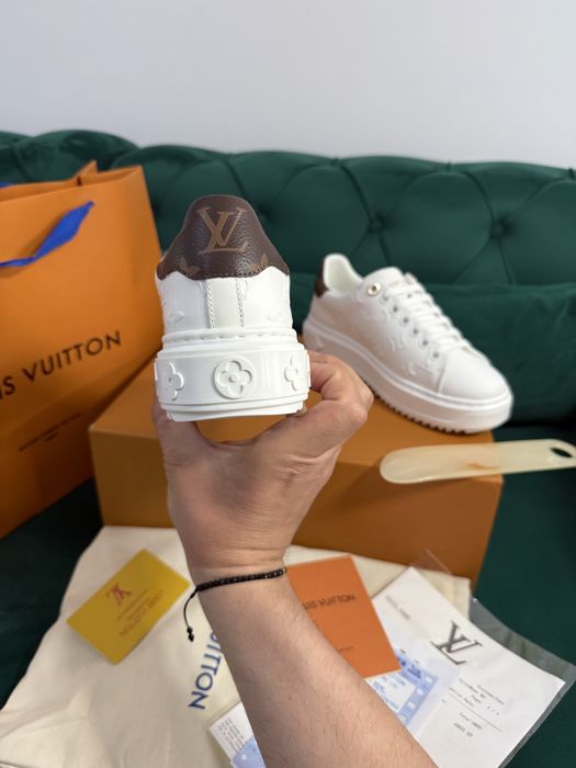 Adidasi Louis Vuitton piele naturala 100% Full Box colectie noua