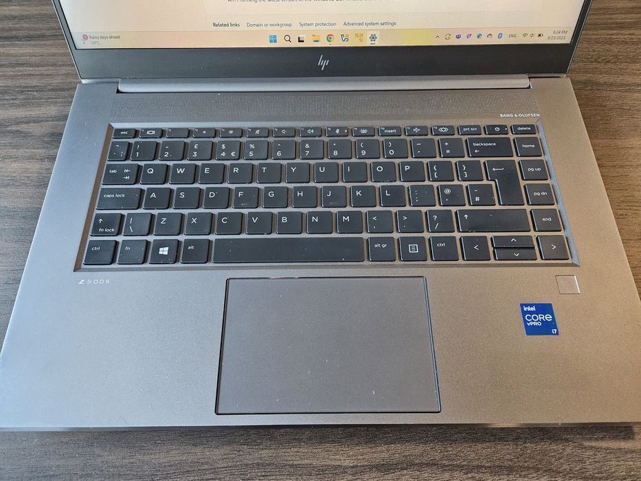 HP Zbook Studio G8 / i7-11850H / 32GB / Nvidia RTX A2000 / 1TB SSD