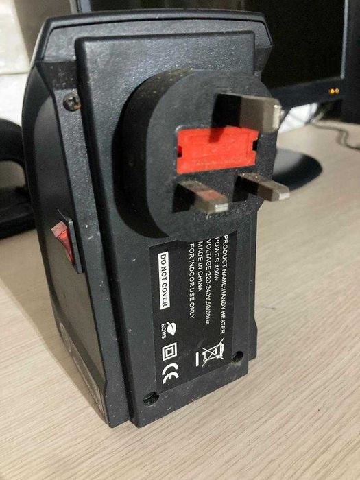 Mini aeroterma de birou 220v UK