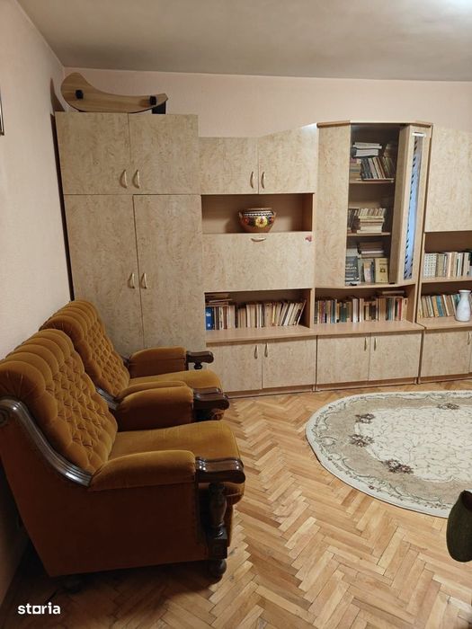 Apartament 3 camere – Zona Casa de Cultură