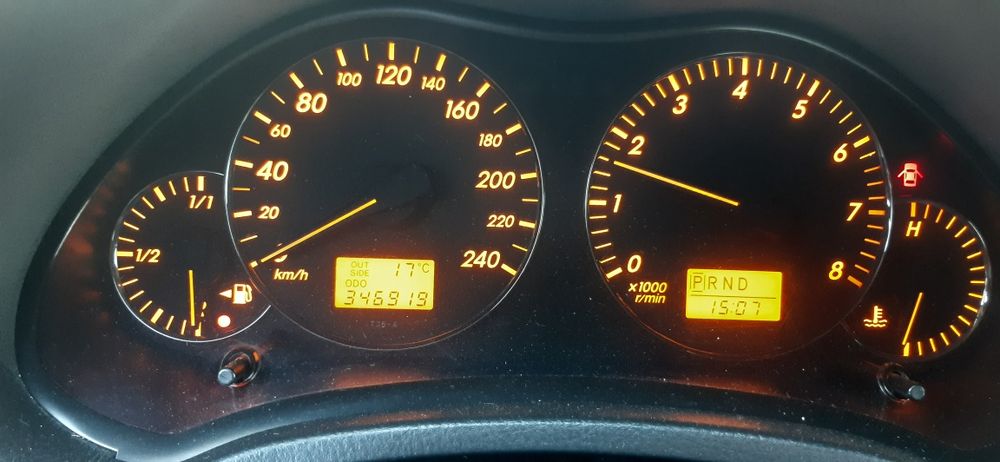 Тойота Авенсис 1.8 VVT i на части !