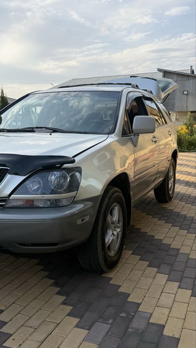 Продам Лексус rx 300 полный привод.