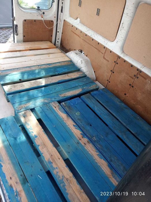 Предлагам транспортни услуги за Варна (25-30лв) и в страната