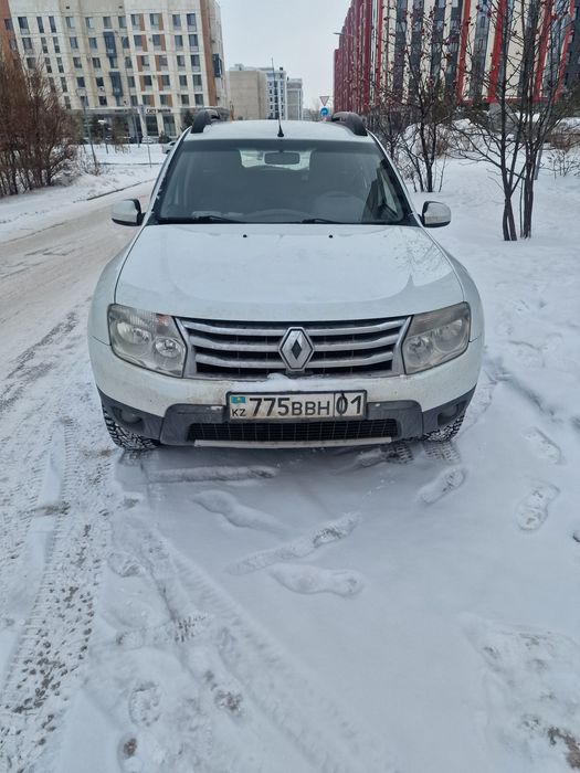 Автомобиль рено дастер