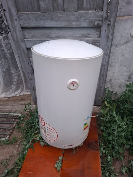 Продам бойлер 100л