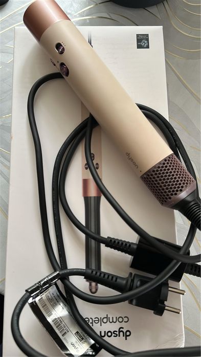 Продам original Dyson Airwrap HS05 торг есть
