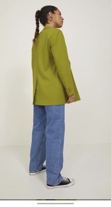 Уникално сако за сезон пролет-есен