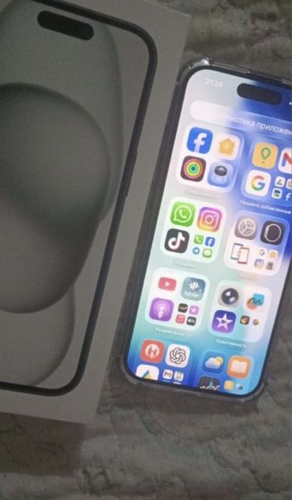 Продаю Айфон 15 ёмкость 100%