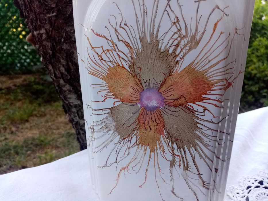 Арт българска ваза