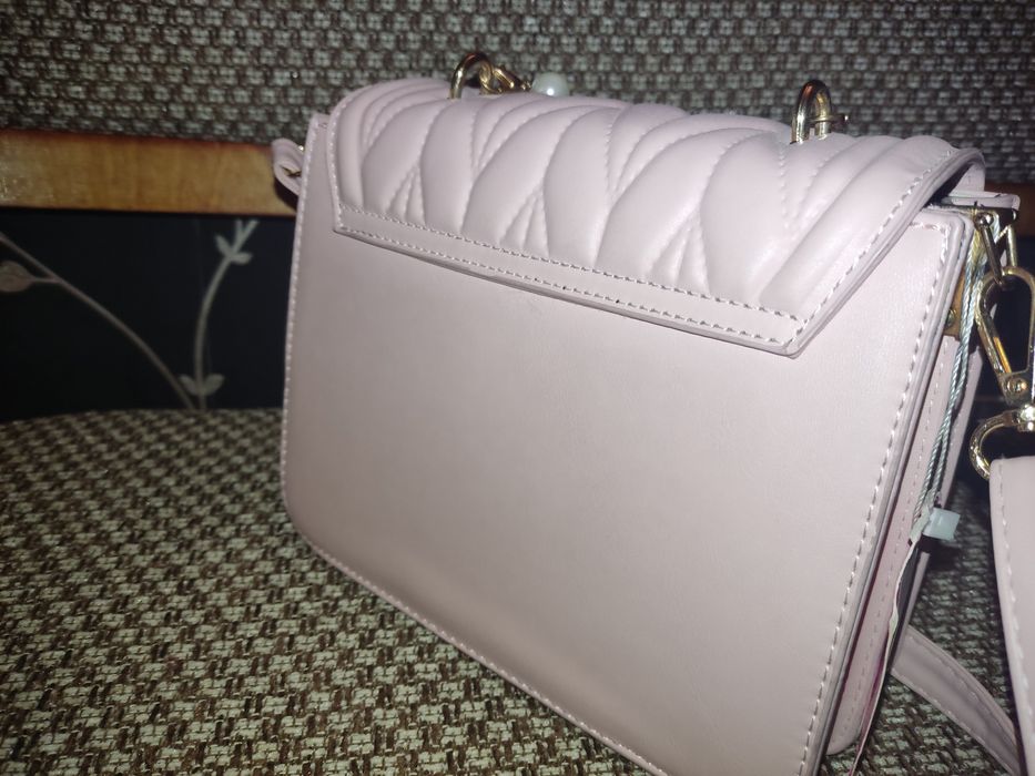 Скидка!Стильная сумка в розовом цвете с жемчугом от Pink Island