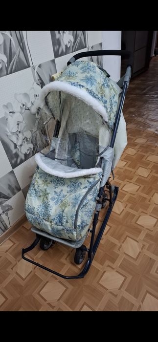 Срочно продам санка коляска