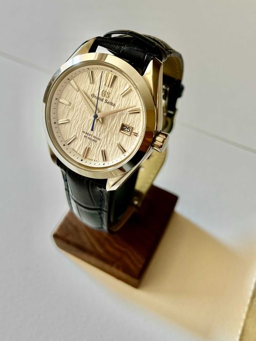 Нови часовници Seiko custom mod