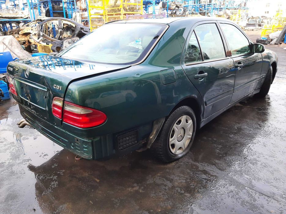 Dezmembrez Mercedes E-class W210/M104/M111/motor/cutie/usa/bara/interior/jante/faruri/stopuri/oglinda/geam/volan/carlig