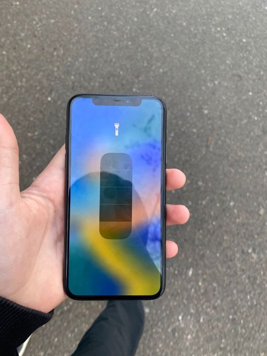 iPhone X в идеальном состояние