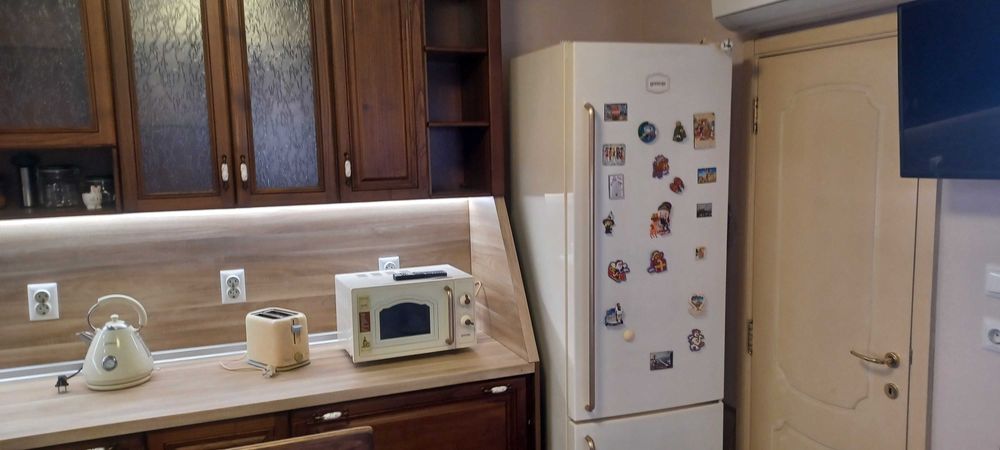 Дава се под наем Четиристаен апартамент в Русе, Център - 135 кв.м за 700 € - Снимка #4