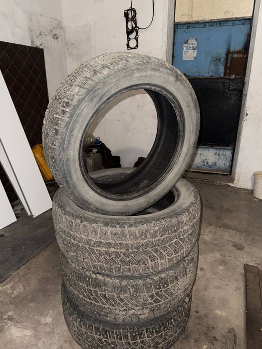 зимние шины бу 215/50 r17