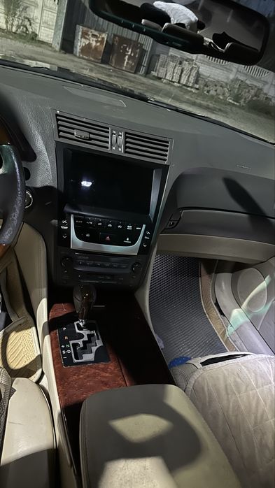 Срочно продам Lexus GS300