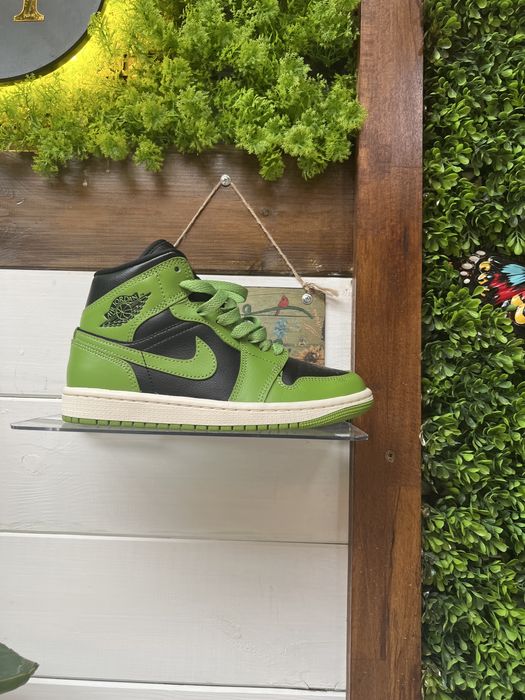 Adidasi marimea 35,5