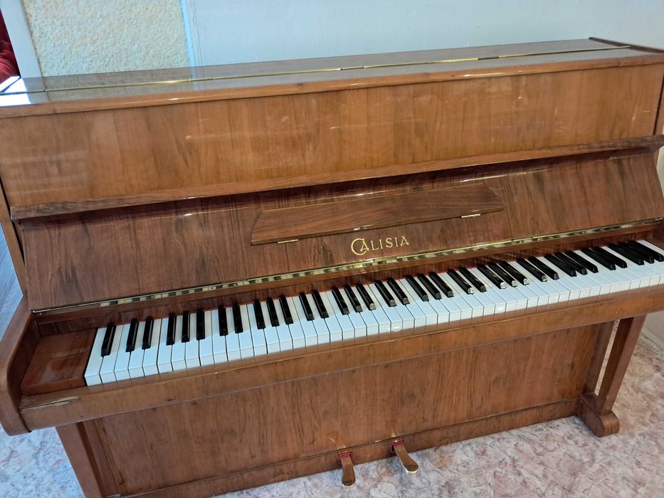 Petrof пианино продам