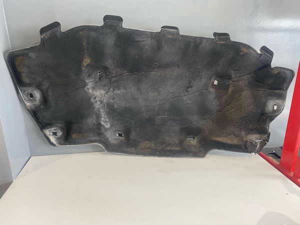 Capitonaj capota Volvo XC60 Facelift 2014+ 31402485