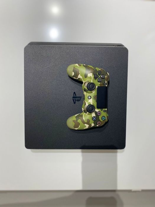 Playstation 4 slim