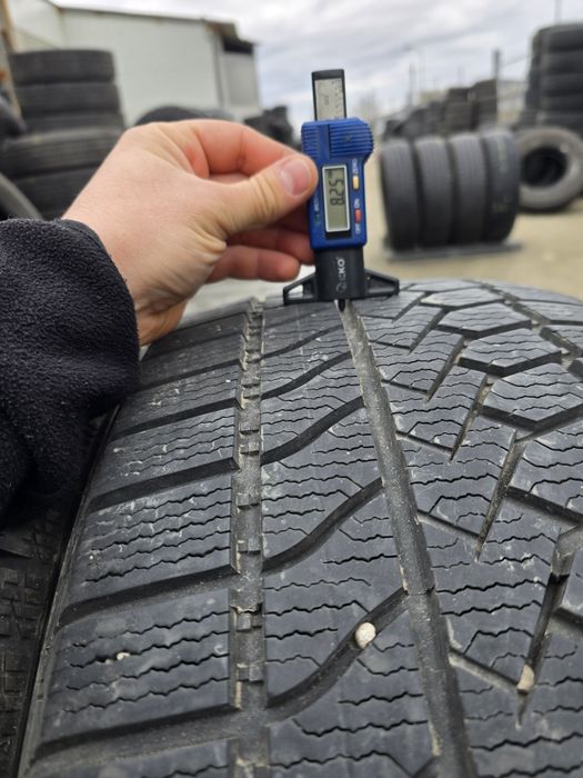 Anvelope de iarna 255-40r20 Goodride