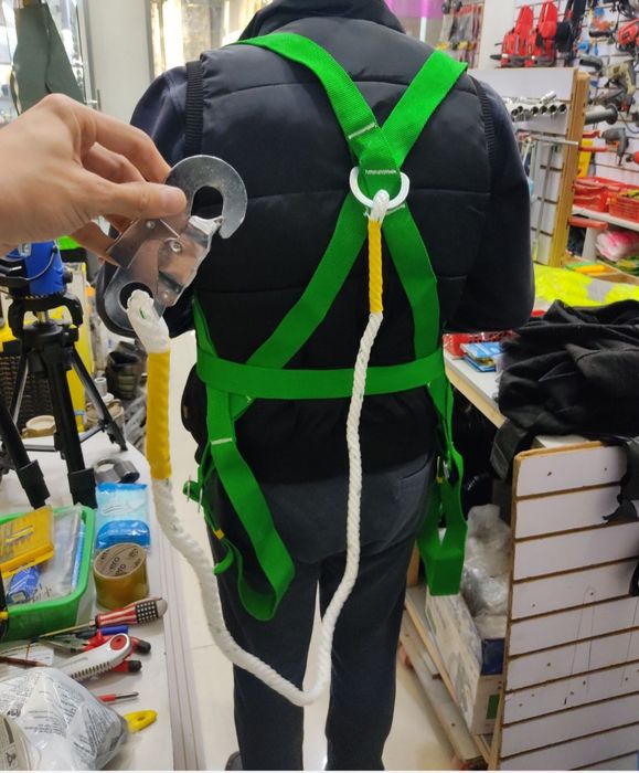 Страховочный тросс безопасности