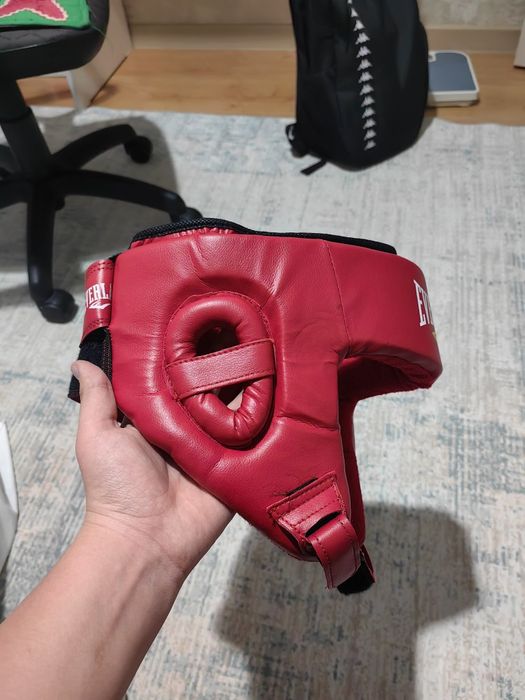 Продам шлем Everlast