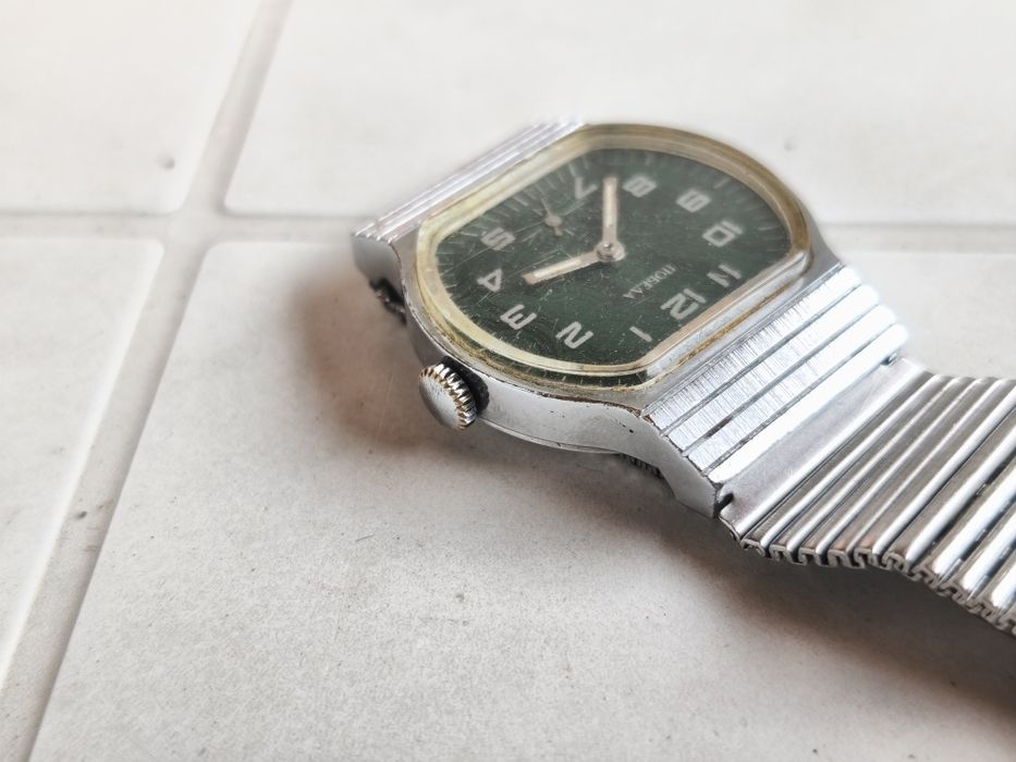 Механичен часовник Победа / зелен циферблат