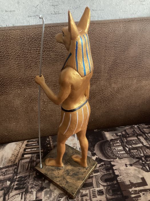 Статуэтка Анубиса привезена с Египта