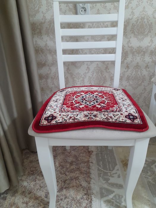 Продам коврик для стуля срочно