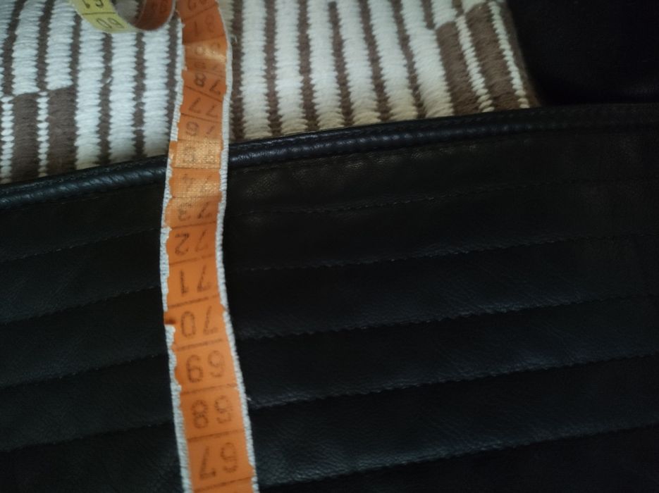 Продавам яке кожено