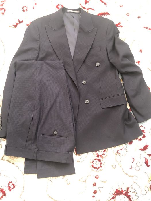 Костюм мужской тройка