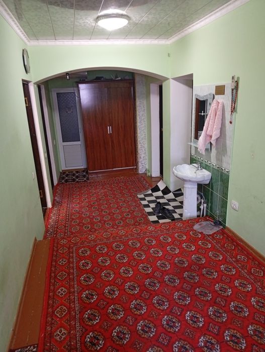 Манеж енда 3-каватда жойлашган 3 хонали квартира сотилади