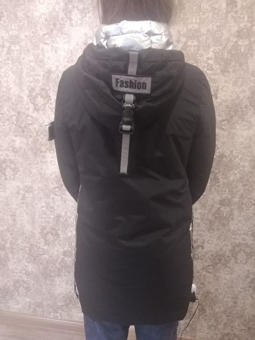 Продам детскую куртку.