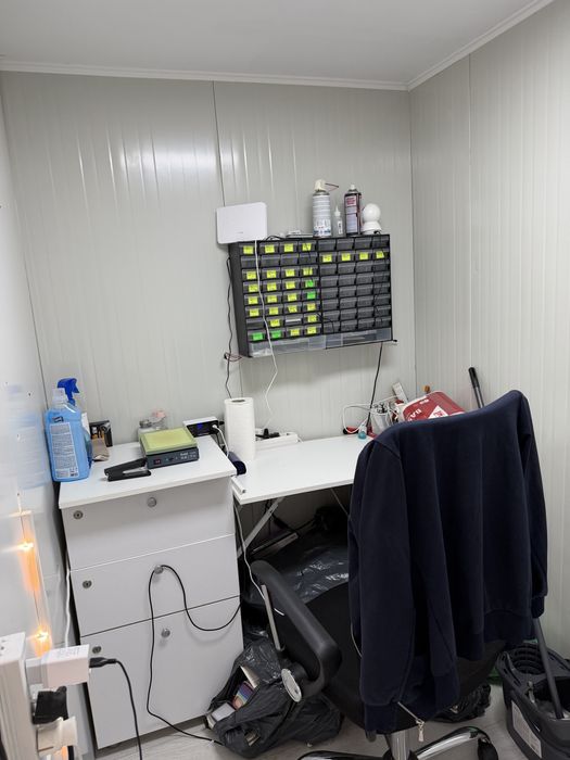AFACERE LA CHEIE + container comercial - Mai multe