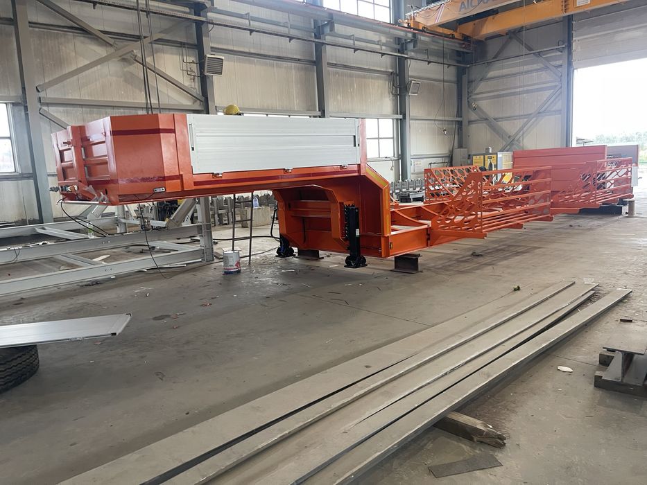 Трал для перевозки труб и цистерн