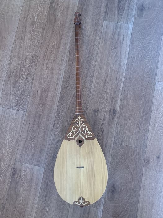 Домбыра взрослая (48размер)