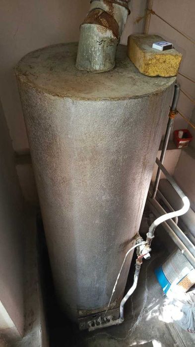 Газовый титан накопительный большой с горелкой !