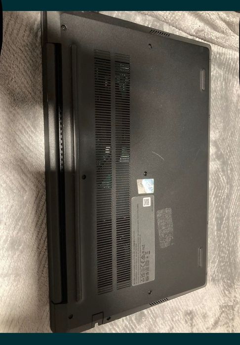 Lenovo IdeaPad Ryzen | 15.6” Full HD | SSD | Rapid