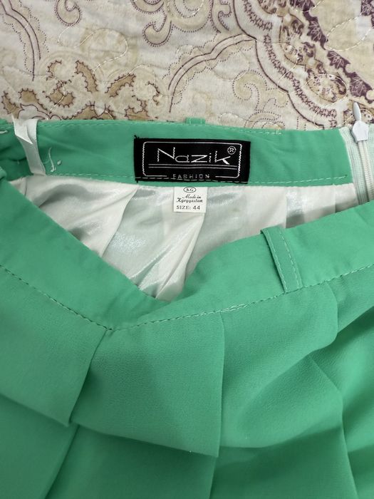 Продам платья и юбку