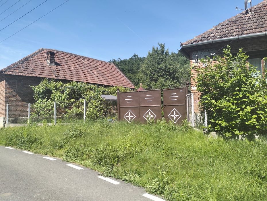 Casă de vânzare!