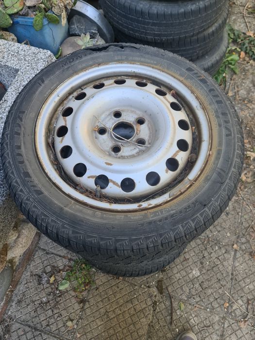 железни джанти за сеат алхамбра seqt alhambra

1 гума е разцепена