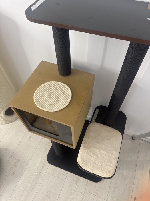 Stativ pisici culoare negru