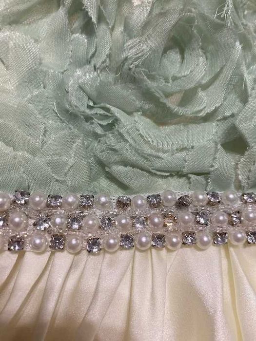 Rochița banchet XS, în talie strasuri și perle
