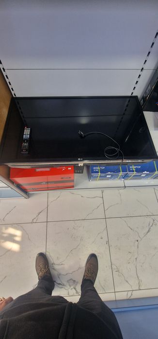 Продам телевизор 47"