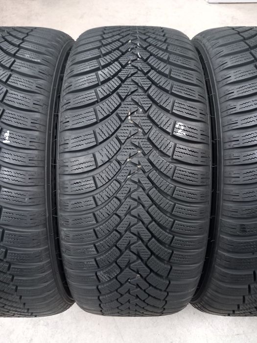 245/45/18 100V 4бр.FALKEN RUN FLAT Неразличими от НОВИ