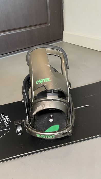 Legatura Snowboard Barbati Burton Cartel EST marime M