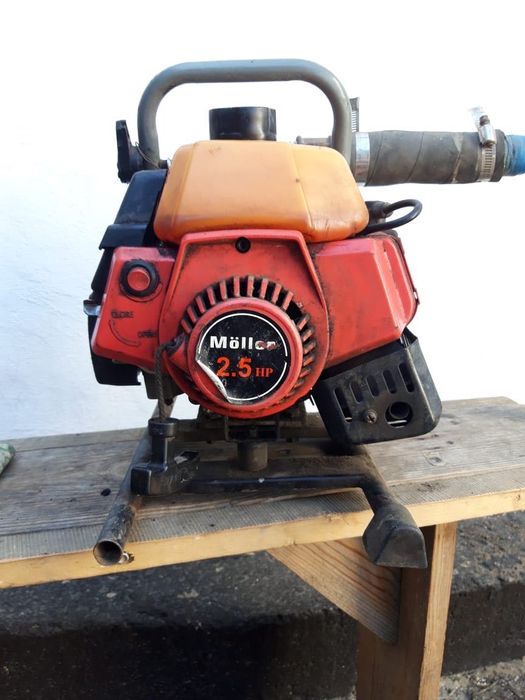 Продам бензиновую мотопомпу